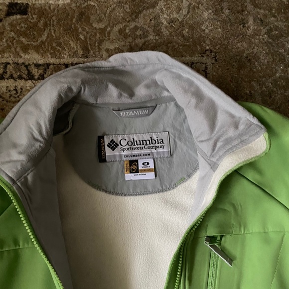 Columbia titanium jacket - Picture 3 of 3